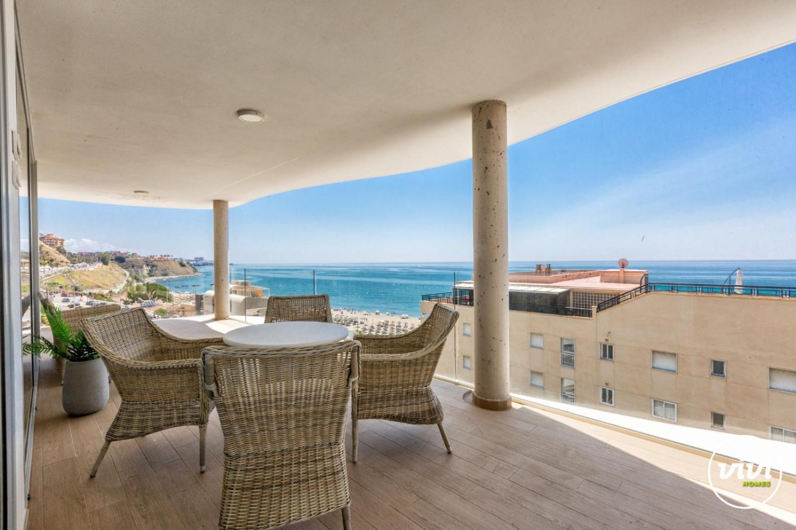 Vivi Homes - Kenzo Pool, Terrace & Sea View Appartement *