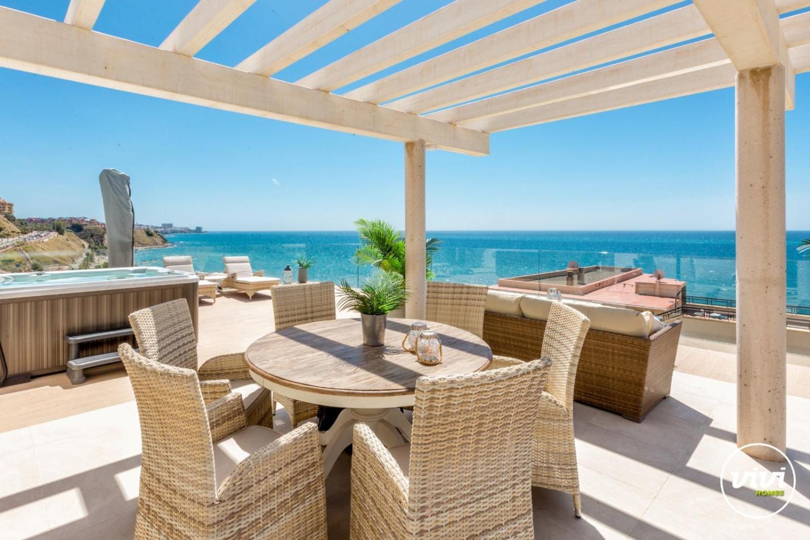 Vivi Homes - Kenzo Pool, Terrace & Sea View
